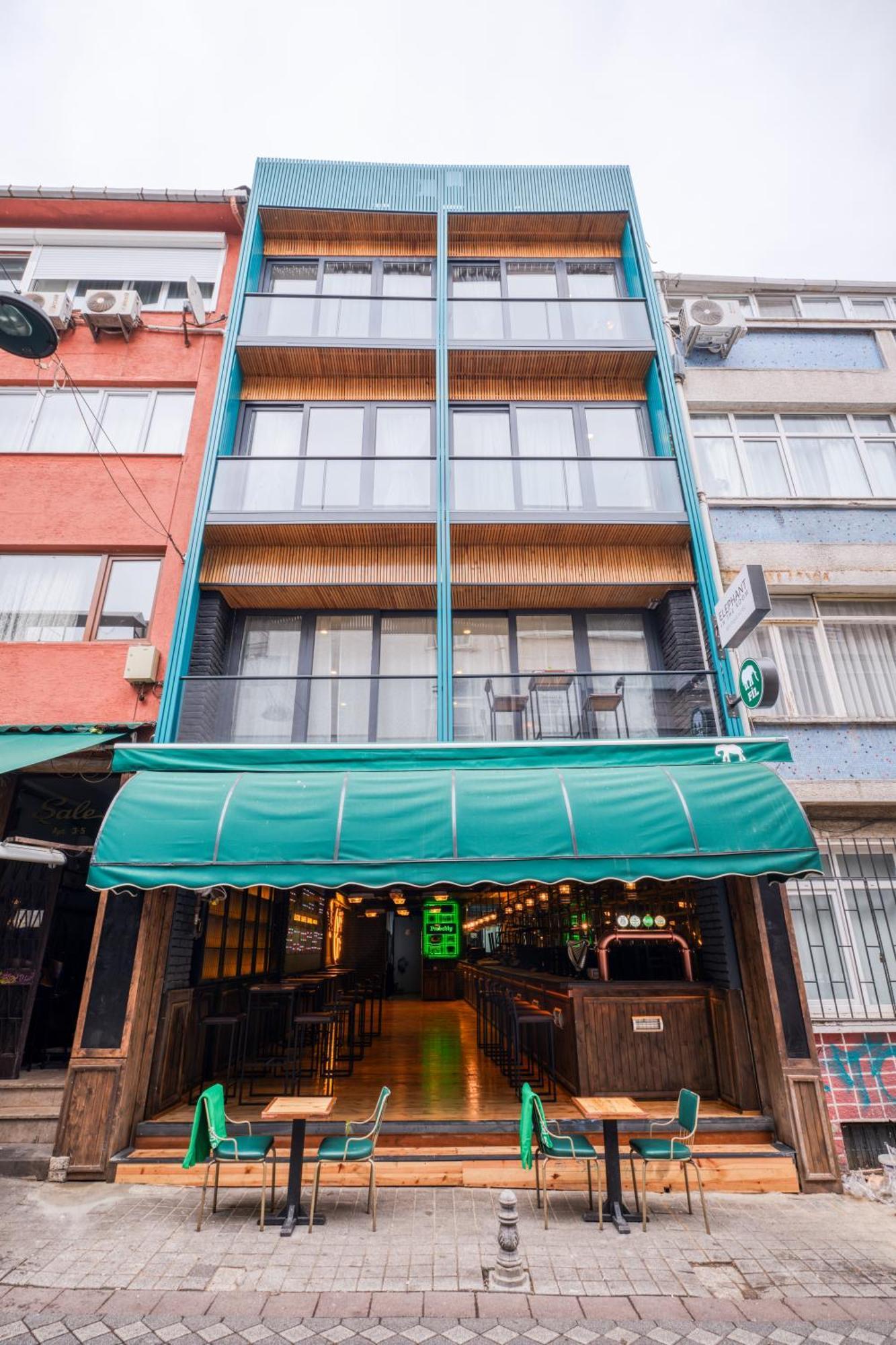 Elephant In The Hotel Provincia di Istanbul